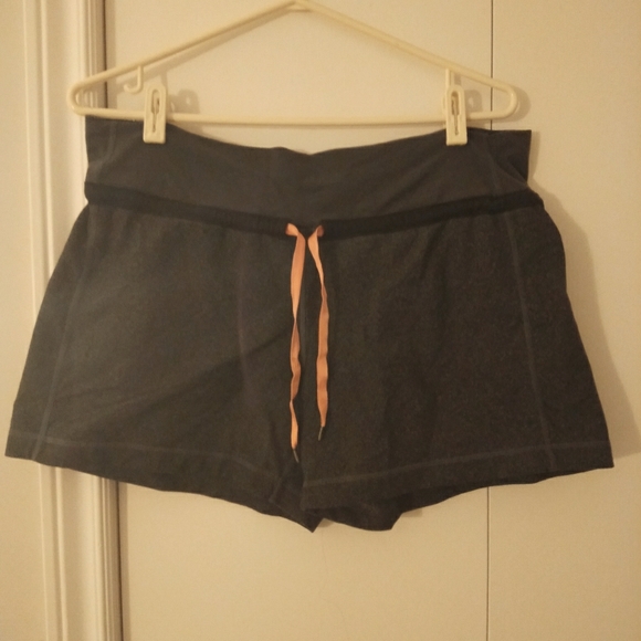 Lululemon Draw-String Shorts - Picture 1 of 1